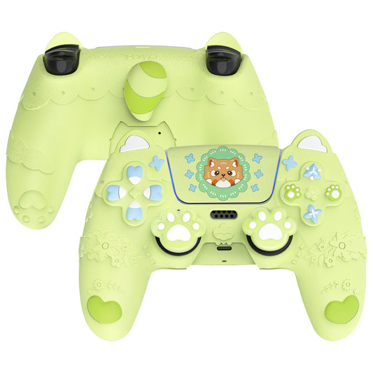 PlayVital かわいい春のレッサーパンダ シリコンカバー(ジョイスティックキャップ&ステッカー付き)PS5 コントローラー用 – 充電スタンド対応【ユーストマグリーン】