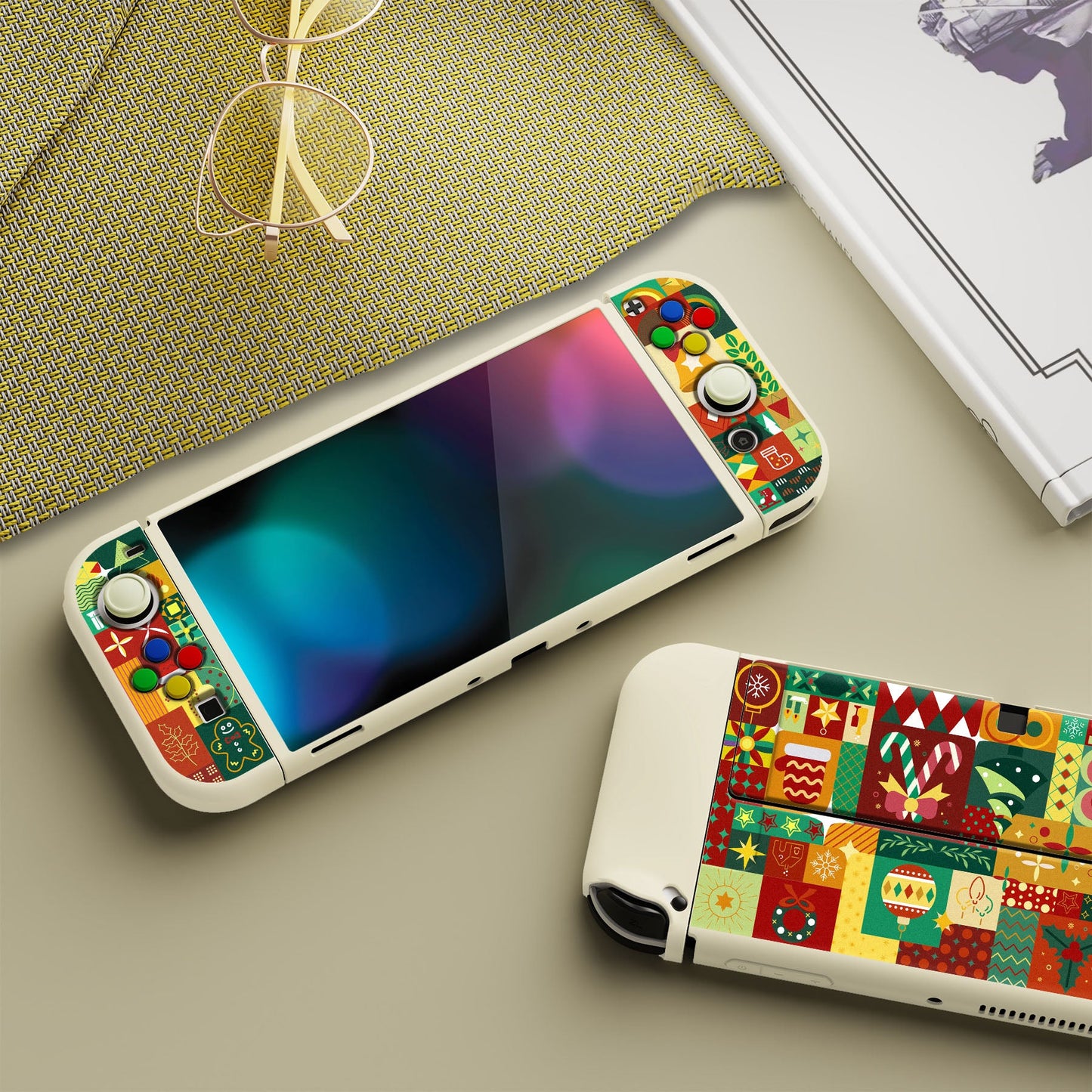 PlayVital ZealProtect ソフト TPU スリム保護ケース 親指グリップキャップと ABXY 方向ボタンキャップ付き Switch 有機el 用【クリスマスラップ 】