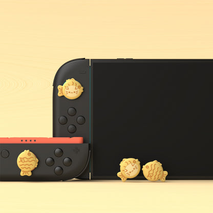 PlayVital Switch 2（2025年新モデル）対応 親指グリップキャップ 4個セット かわいいシリコン製スティックカバー Joycon用 耐久性ある 【鯛焼きや魚の着ぐるみ猫】