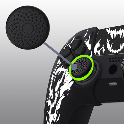 PlayVital Pure Series PS5 コントローラー用 シリコングリップカバー 6個のサムグリップ＆ステッカー付き／充電スタンド対応・滑り止めシリコンスキン【カービング ファイアスカル】