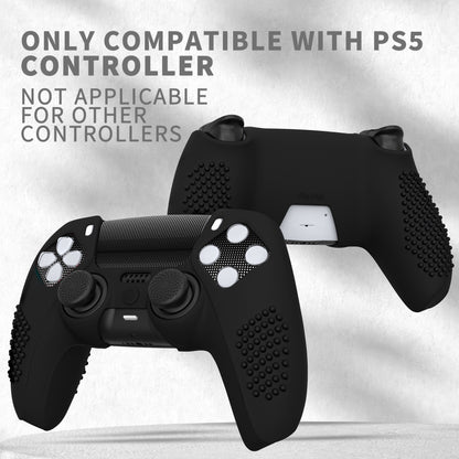 PlayVital 2セット アップグレード版 3Dスタッズ エディション 防滑シリコンカバー スキン (6つのサムグリップ & 2枚のステッカー付き) - PS5 コントローラー用、充電ドック対応【ブラック】